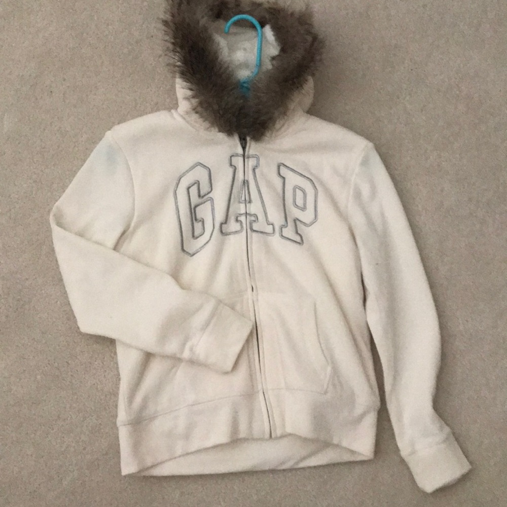 Gap Kids cream sweatshirt